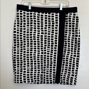 Ann Taylor Black and White Patterned Skirt
